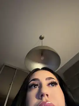 Andrestarr stripchat live cam model
