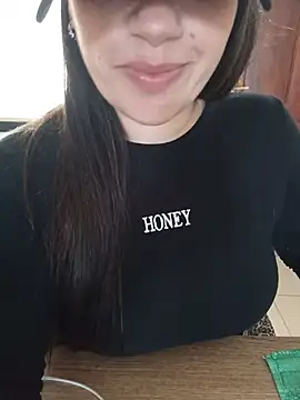 Amarteverdaderamente stripchat live cam model