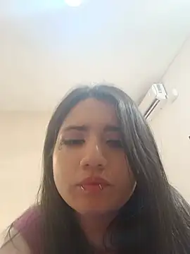 LizzyRaven stripchat live cam model