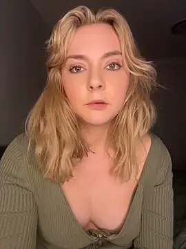 Lotttiee stripchat live cam model