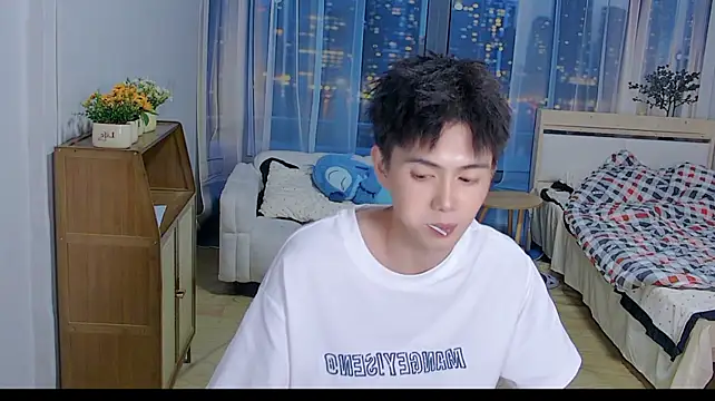 xiaoyang-FF stripchat live cam model