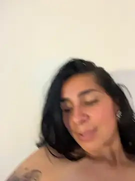 Meganmilk1 stripchat live cam model