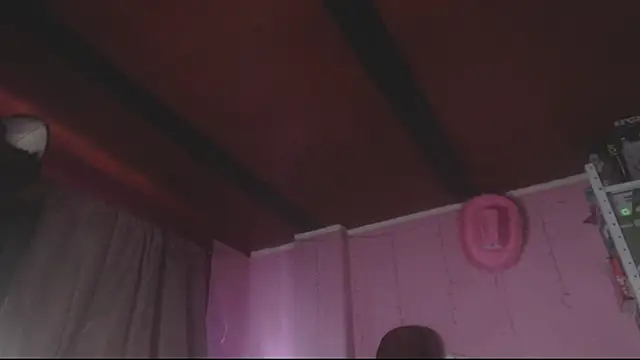 NikkiRous_ stripchat live cam model