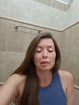karina_warthon stripchat live cam model