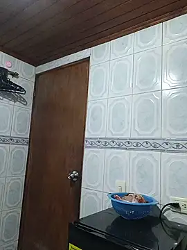 Estrella2001 stripchat live cam model