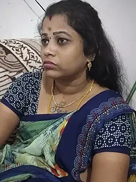 Jillukutty143 stripchat live cam model