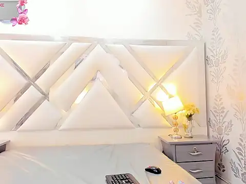 tyraparker stripchat live cam model