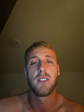 tlvck75 stripchat live cam model