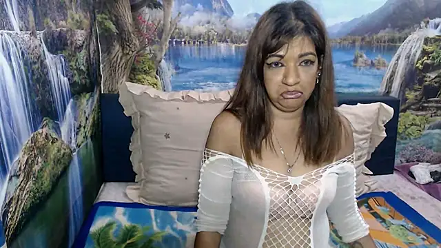 indianaqua stripchat live cam model