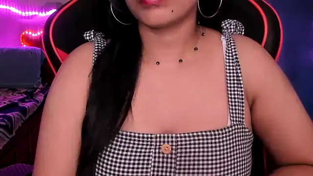 Indian_tickly stripchat live cam model