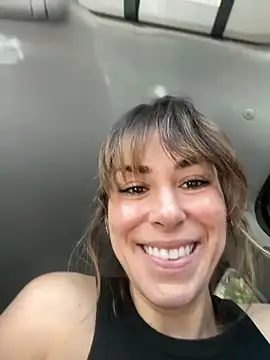 MommyGambit stripchat live cam model
