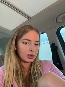 EvieEvans stripchat live cam model
