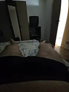 GoldenBoyzz99 stripchat live cam model