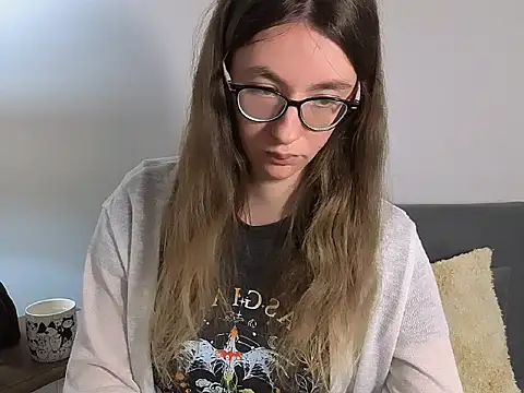 AnnaNatural stripchat live cam model