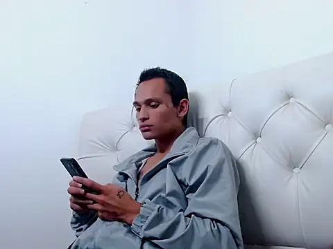 dimon_mael stripchat live cam model