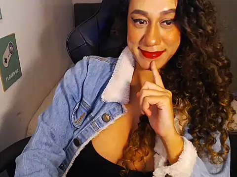 gauchinhaG stripchat live cam model