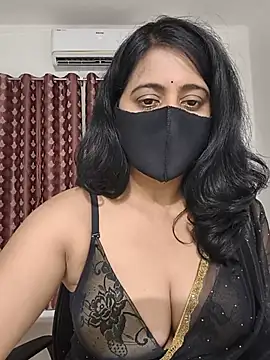 Cute-Maanvi stripchat live cam model