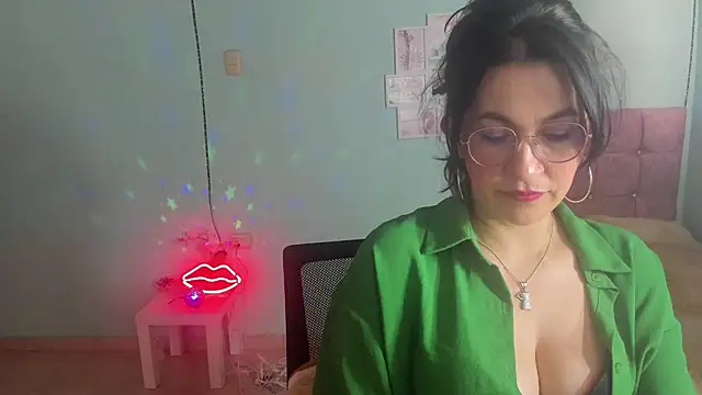 talia_mystic stripchat live cam model