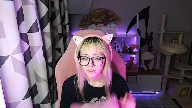 SaxonDibs stripchat live cam model