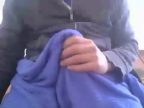 Dogo-90 stripchat live cam model
