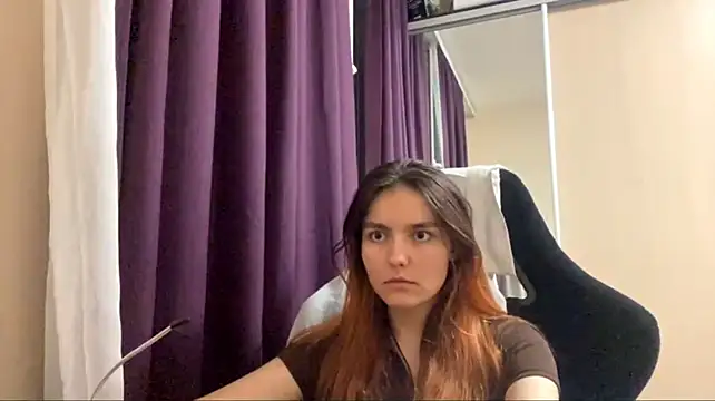VelvetEden stripchat live cam model