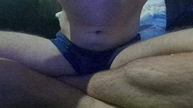 Horniekles stripchat live cam model