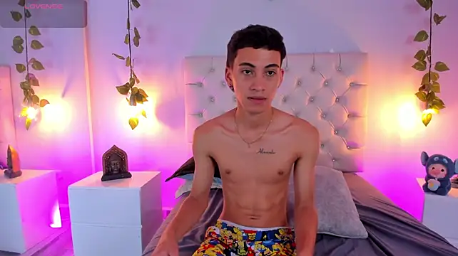 Trevor_Spencer stripchat live cam model