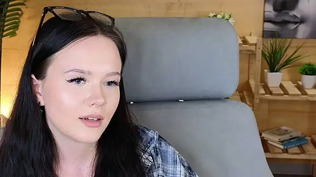 GlaydsShuffield stripchat live cam model