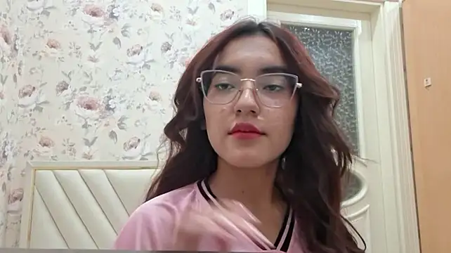 Mira_ra stripchat live cam model