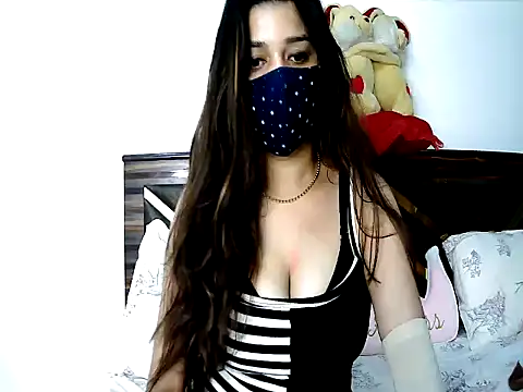 Gloie4u stripchat live cam model