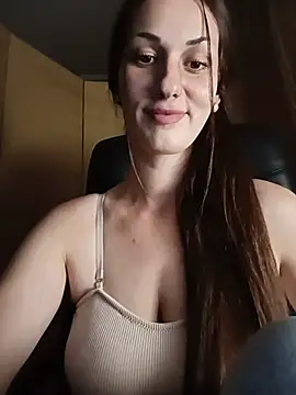 LunaCrystall stripchat live cam model