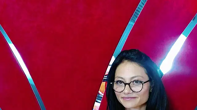 MayaLeey stripchat live cam model