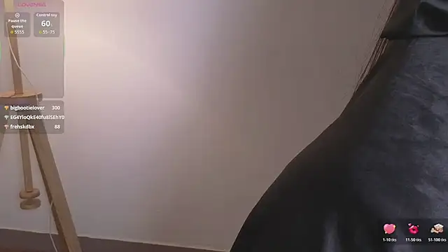Emmaaa777 stripchat live cam model