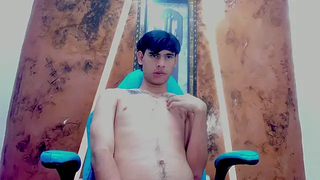 Tyler_schoby stripchat live cam model
