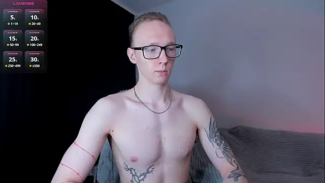 Alex_silent stripchat live cam model