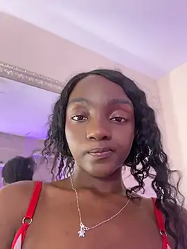 Keirahartz stripchat live cam model
