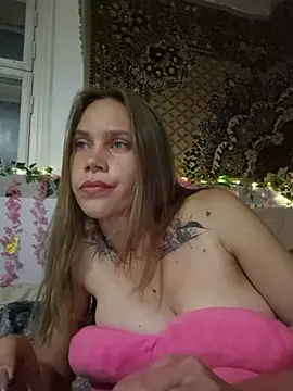 Lisahoppii stripchat live cam model