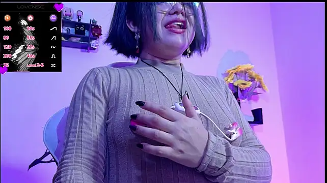 Meow_cat4 stripchat live cam model