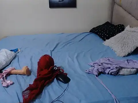 KittyKissess03 stripchat live cam model