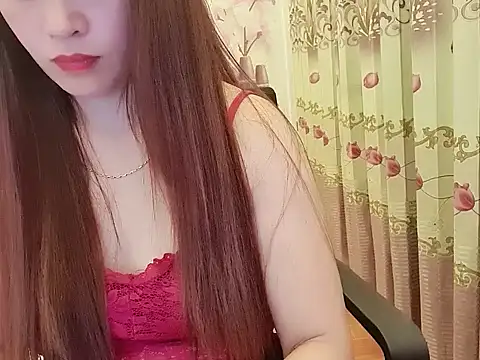 Miuu99 stripchat live cam model