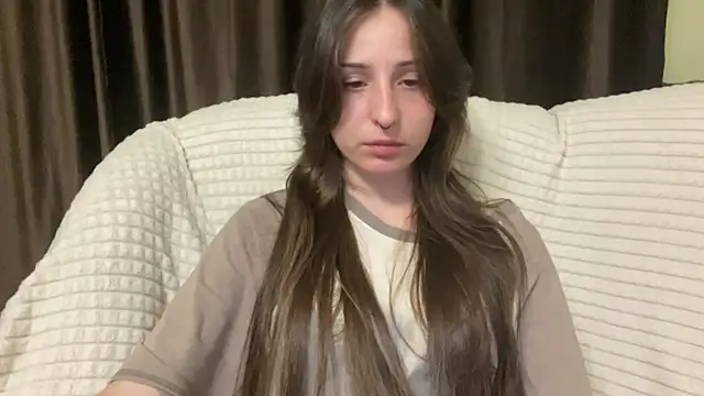 NightHina stripchat live cam model