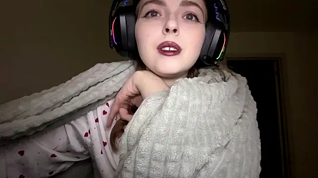 AudreaSaucer stripchat live cam model