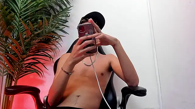 philip_miller3 stripchat live cam model