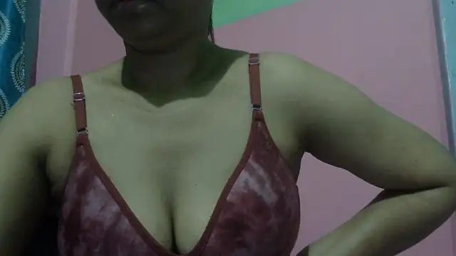 AVNI09- stripchat live cam model