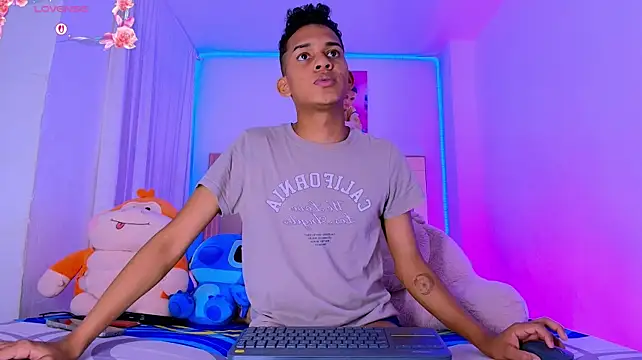 dilan_alfonzo stripchat live cam model