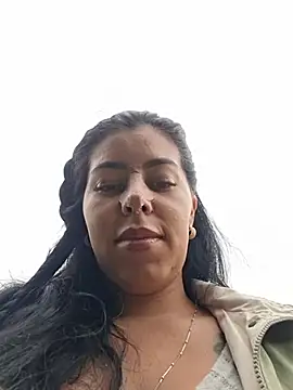 Luianna stripchat live cam model