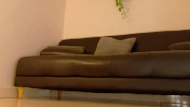 RiriiBrunette__ stripchat live cam model