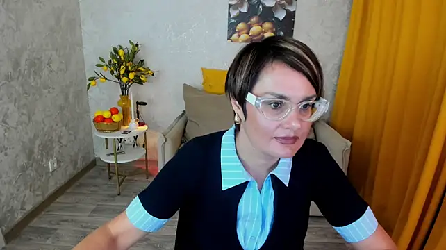 MayaNoire stripchat live cam model