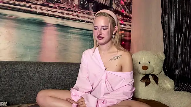 JaneePeressini stripchat live cam model