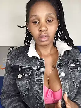 Suckmysweetboobs stripchat live cam model